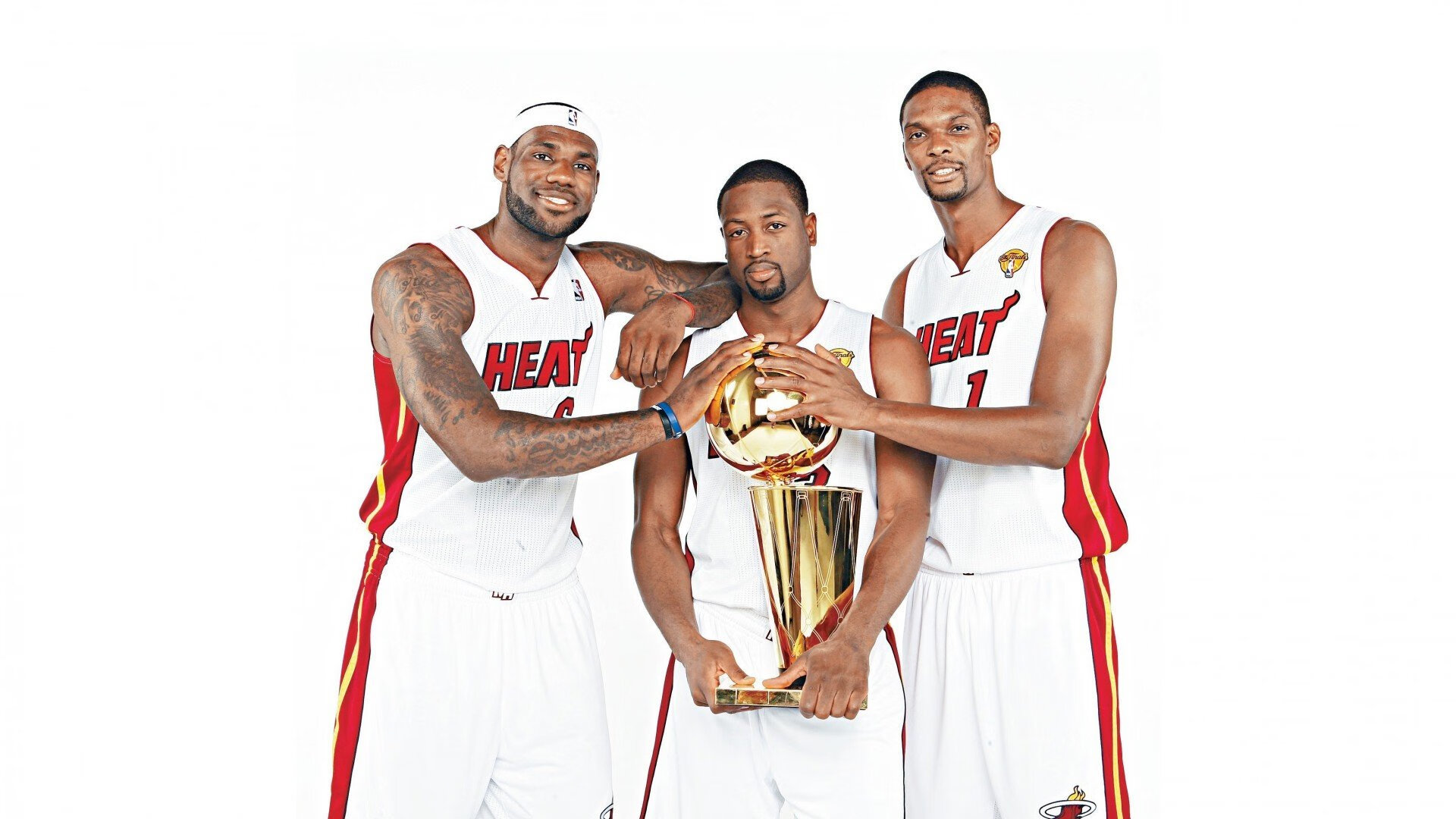 中国足球协会举行新闻说明会，中国足协新闻委员会成员名单